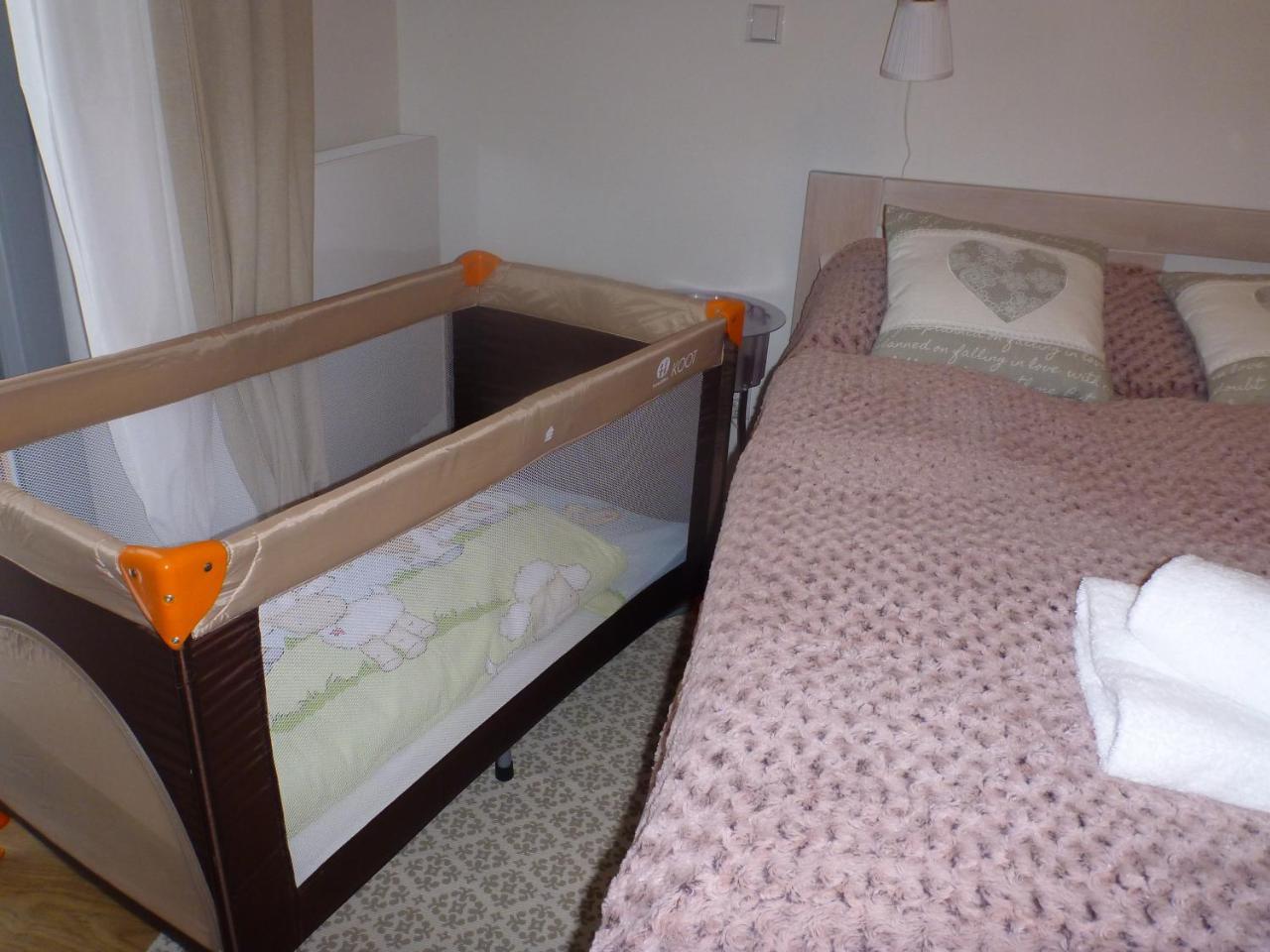 Apartman Jestrab 5 ยันสแก ลาสเนีย ภายนอก รูปภาพ