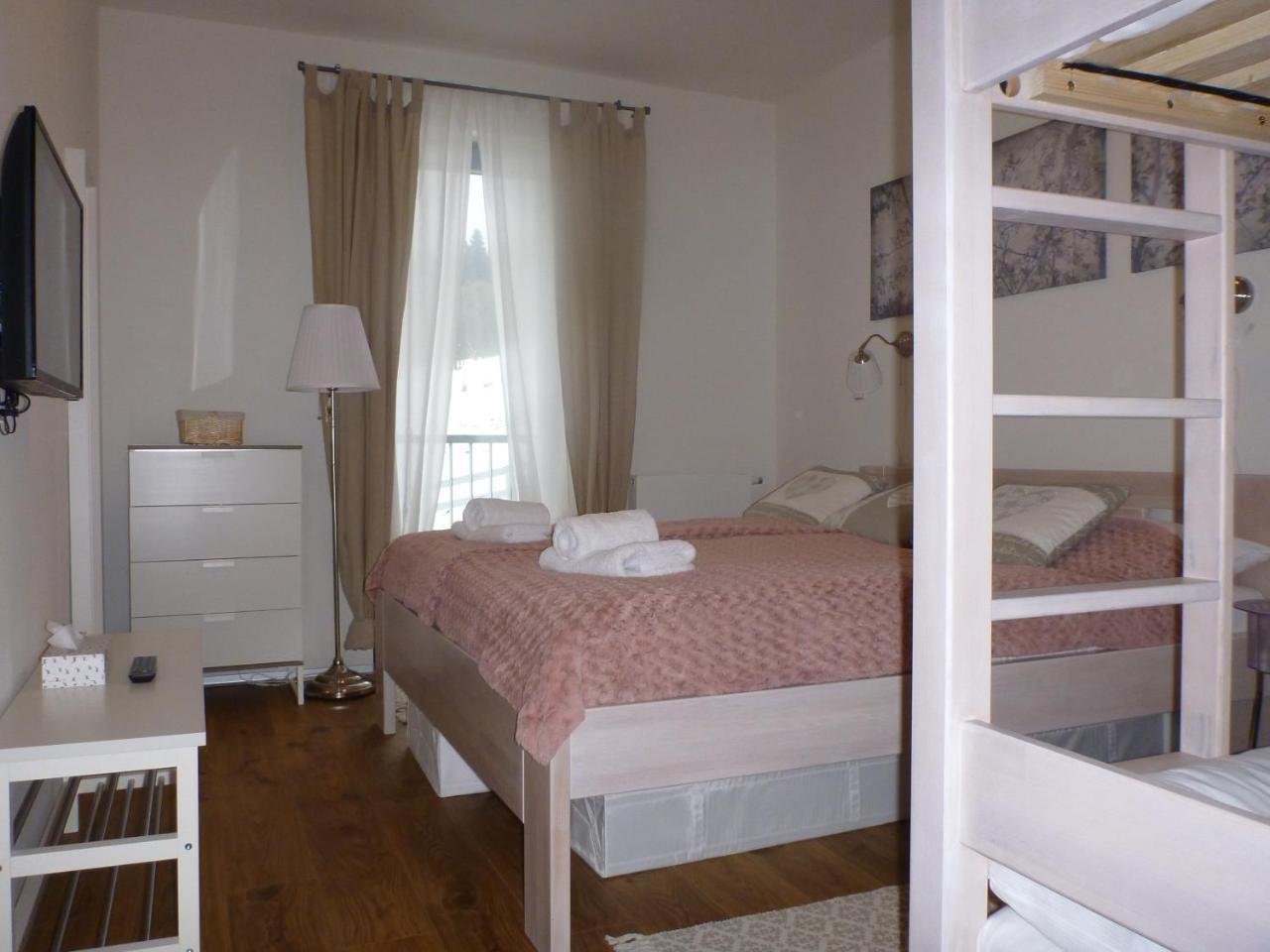 Apartman Jestrab 5 ยันสแก ลาสเนีย ภายนอก รูปภาพ